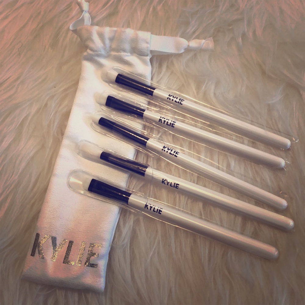 SOLD! NEW! Kylie Cosmetics Original Eye Brush Set